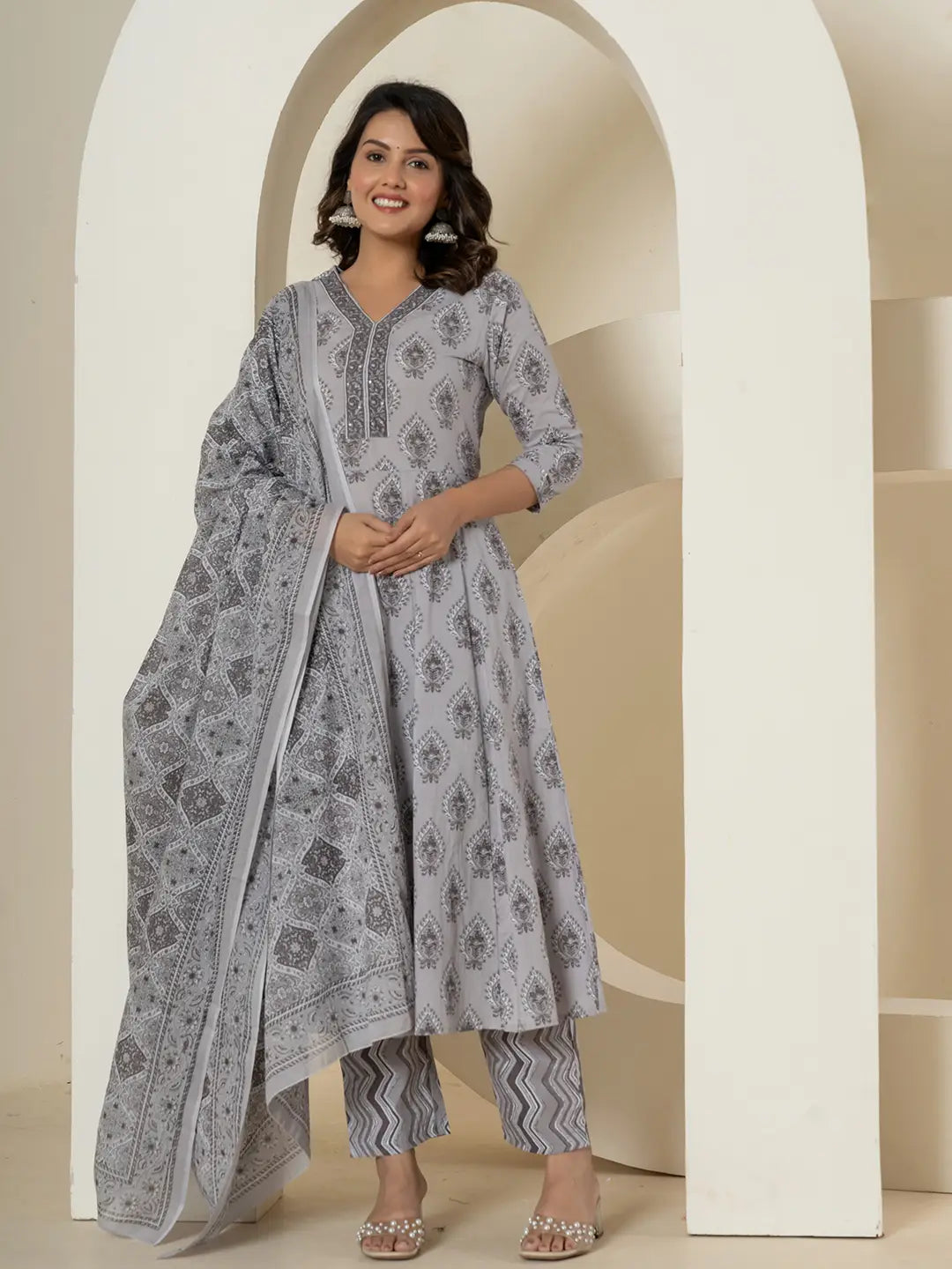 Yufta Grey Cotton Ethnic Motifs Kurta Dupatta Set