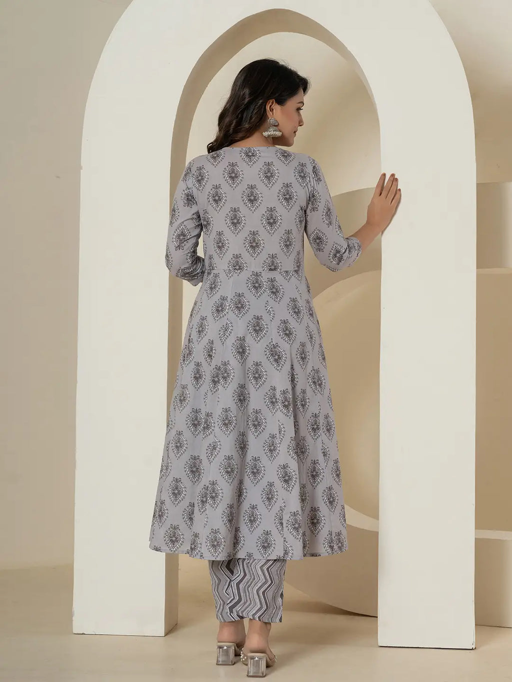 Yufta Grey Cotton Ethnic Motifs Kurta Dupatta Set