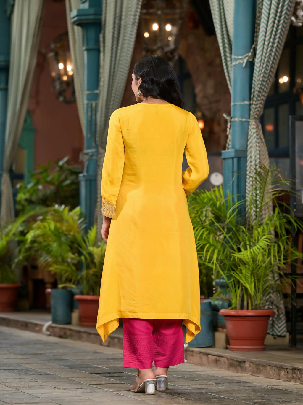 Juniper Women's Yellow Solid Viscose Kurta & Pant Set With Zari Work & Sequins