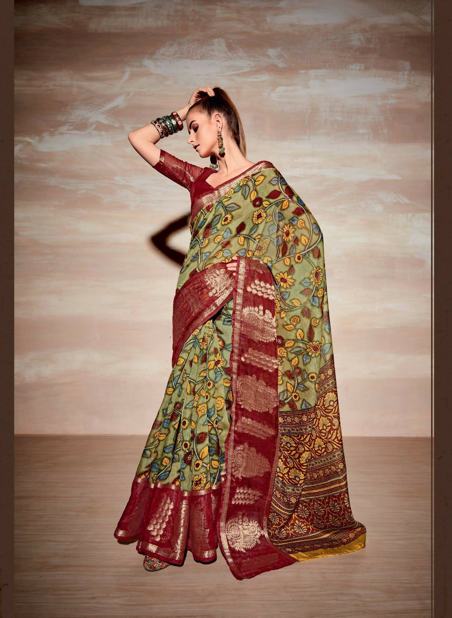 Green Cotton Floral Printed Saree With Unstitched Blouse Piece - Kathika