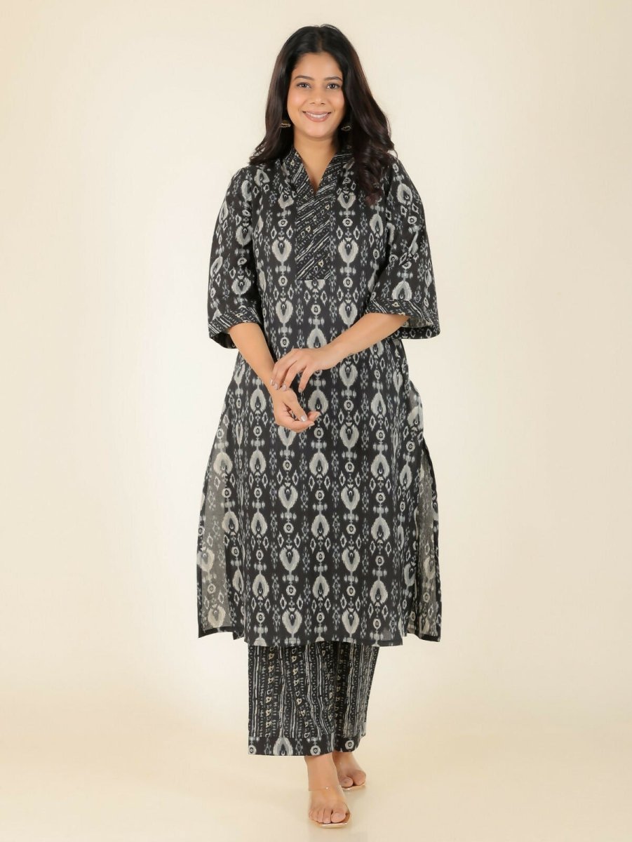 Aramya Black Soft Cotton Ikat Straight Kurta for Women