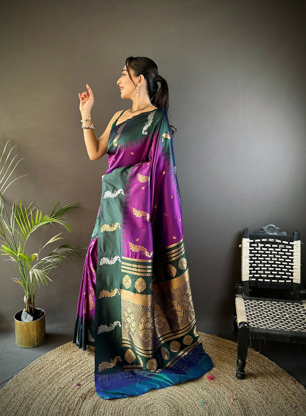 Joban Fashion Green Peacock,Butti Banarasi Silk Sarees