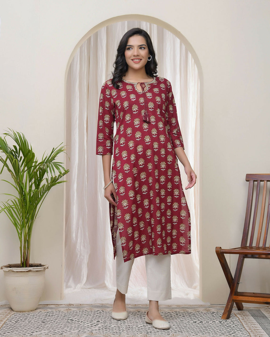 Vaasva Women Maroon Cotton Printed Straight Kurti With Pant