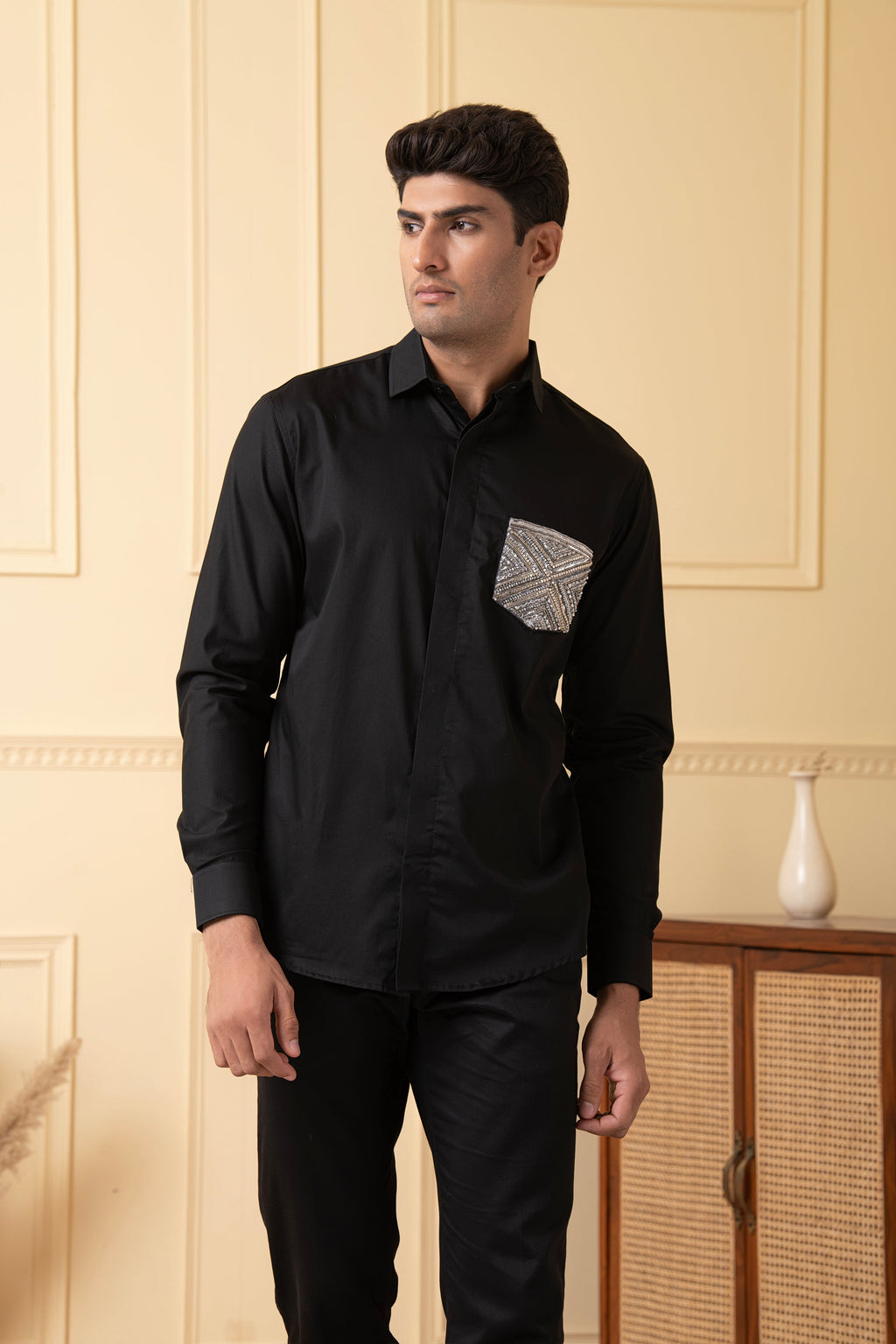 Pocket Embroidery Shirt by Hilo Design
