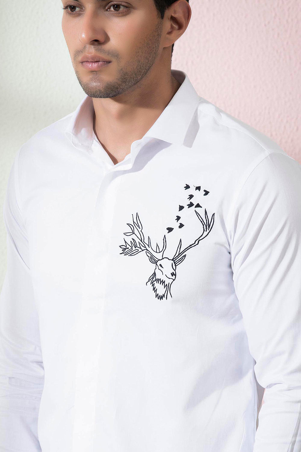 Bianco Reindeer Shirt by Hilo Design