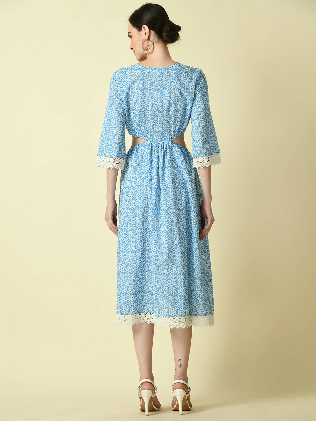 Myshka Women's Blue Floral Printed Fit and Flare Dress
