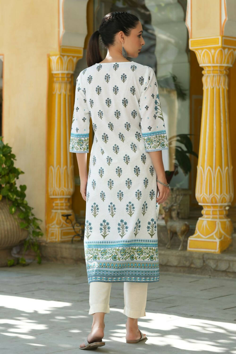 Juniper Women's Blue Printed Straight Kurta