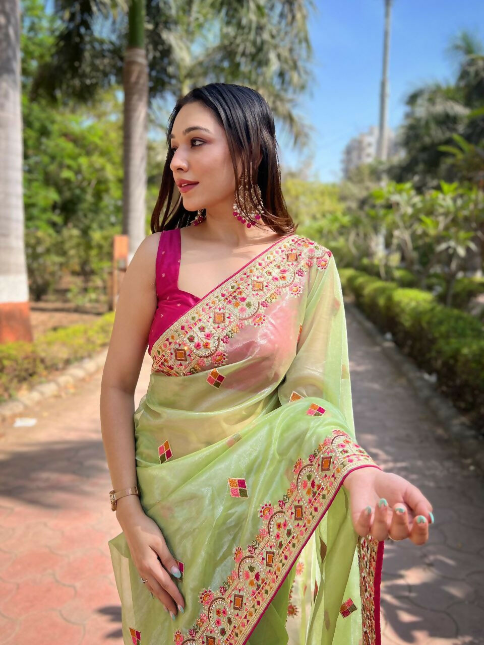 Vastranavya Twill Net Designer Embroidery & Colour Thread & Diamond work Saree with Blouse Material - Mint Green