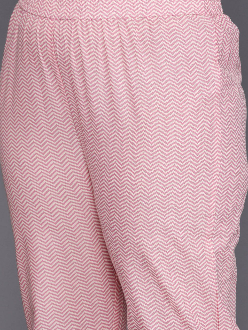 Sztori Plus Size Floral Printed Gotta Patti Pure Cotton A Line Kurta with Trousers