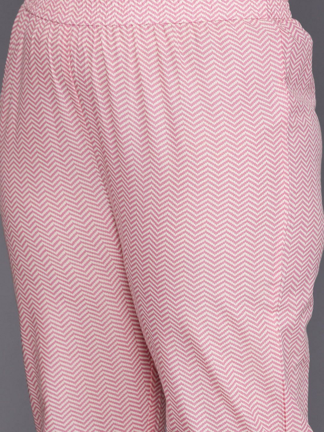 Sztori Plus Size Floral Printed Gotta Patti Pure Cotton A Line Kurta with Trousers