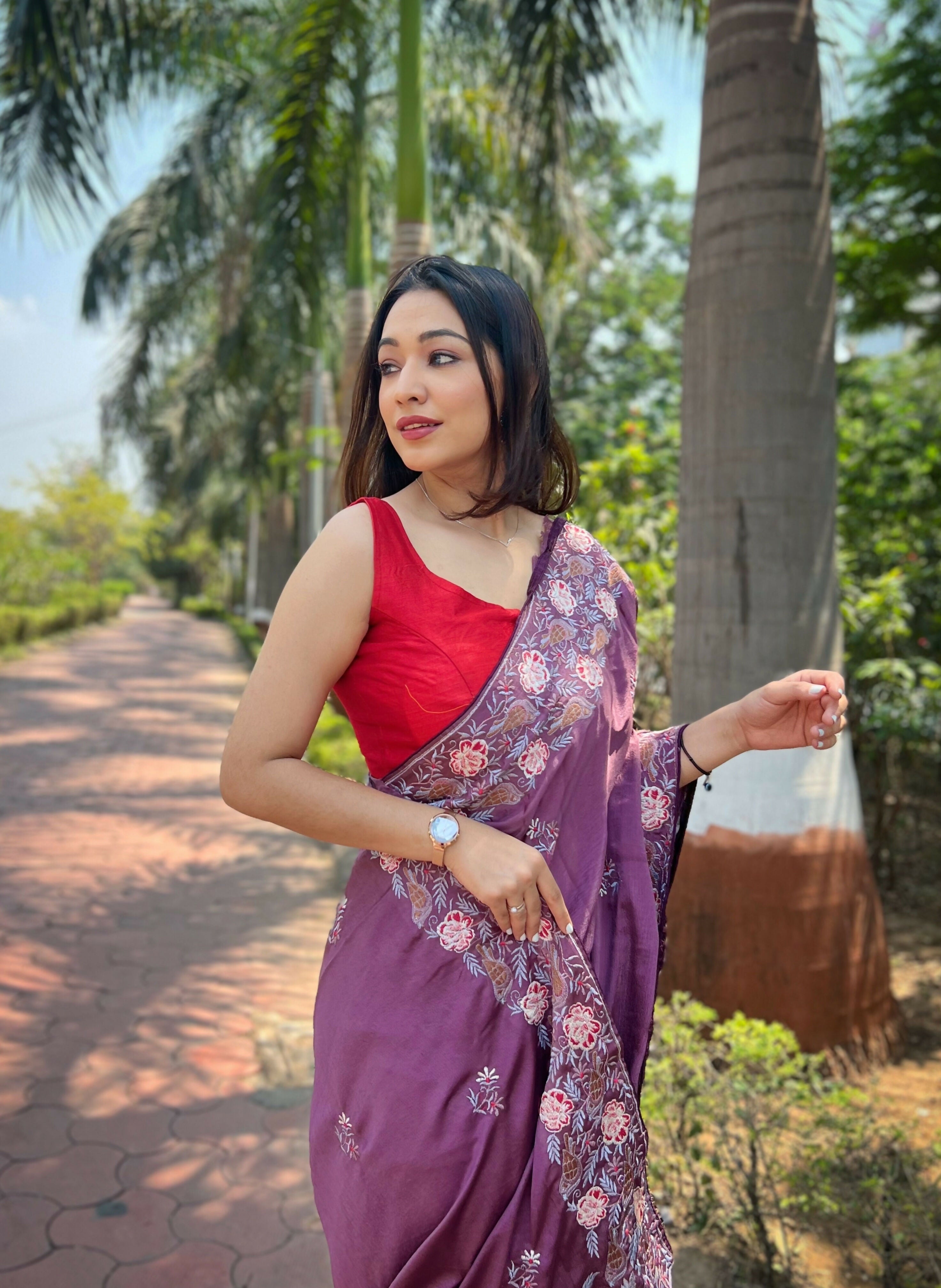 Vamsee Chinon Panchi Cherry Shimmer Saree