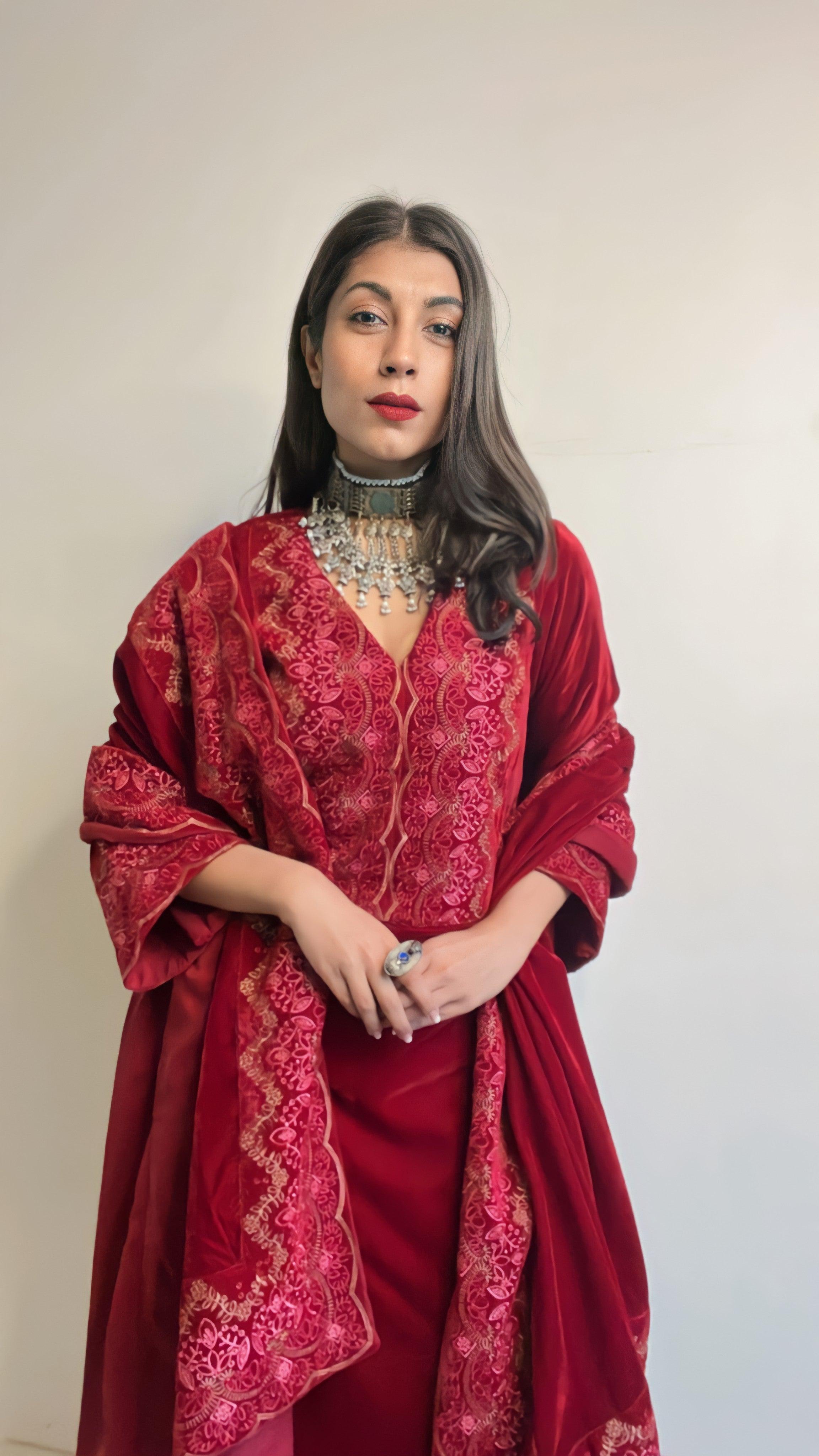 trueBrowns Red Velvet Embroidered Slit Kurta