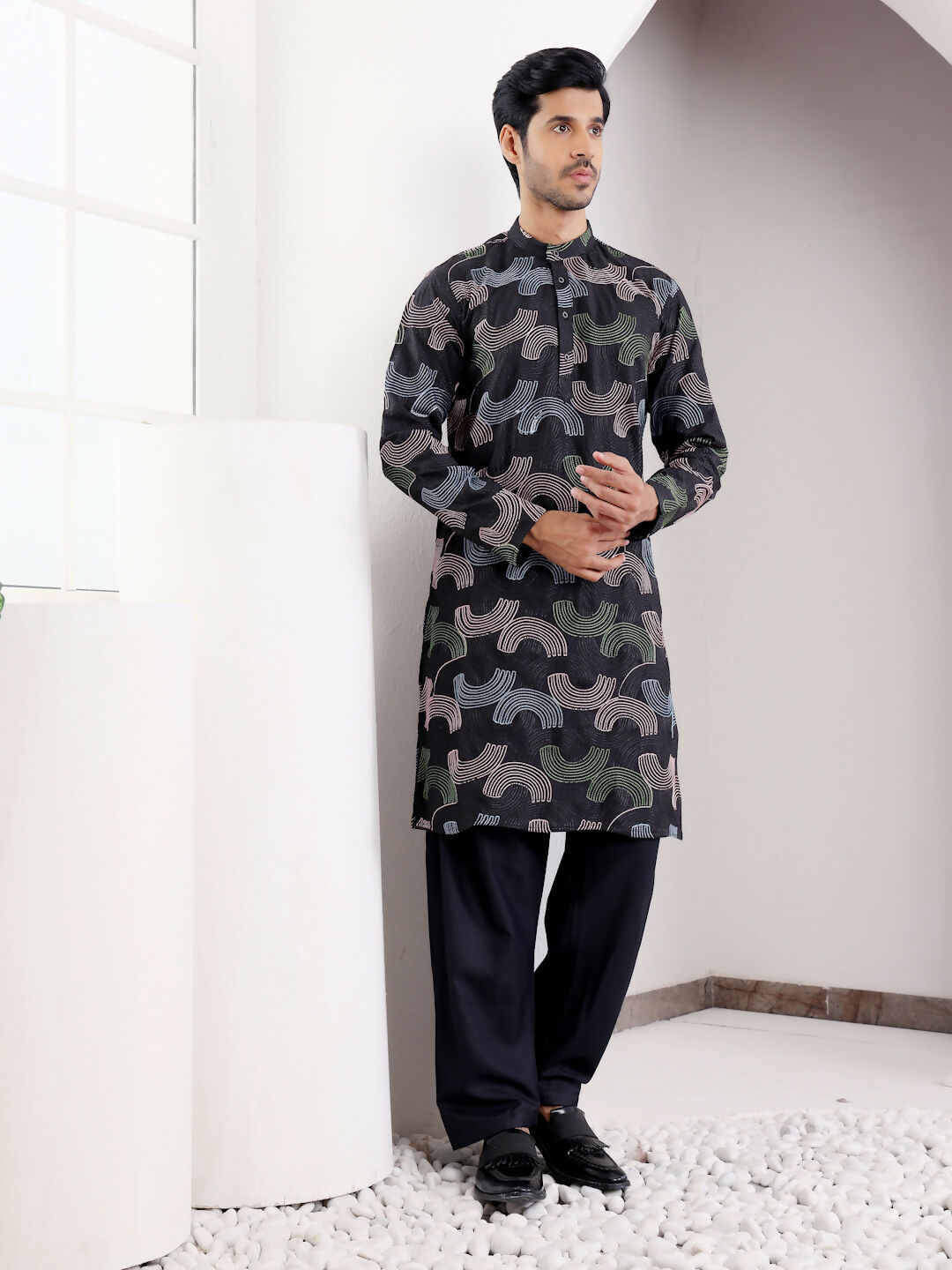 Black Linen Designer Embroidery Work Men's Rajwadi Kurta Set - Mahotsav