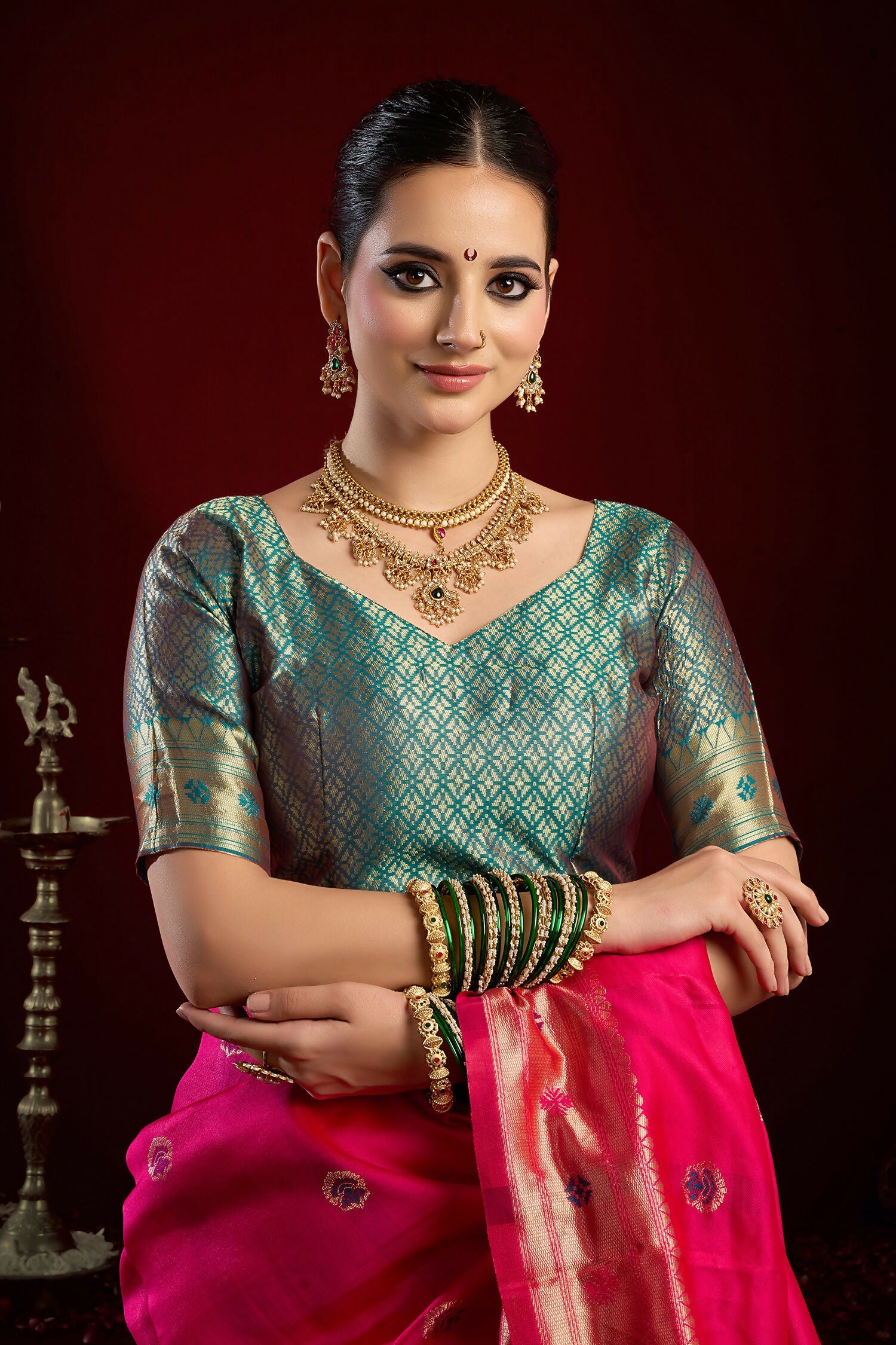 Joban Fashion Pink Paithani Silk Blend Butti Saree