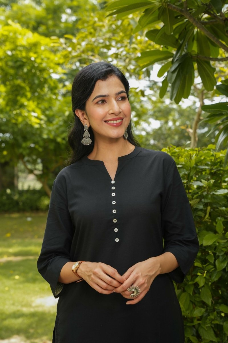 Aramya Straight Soft Cotton Solid Women's Kurta Set - Black