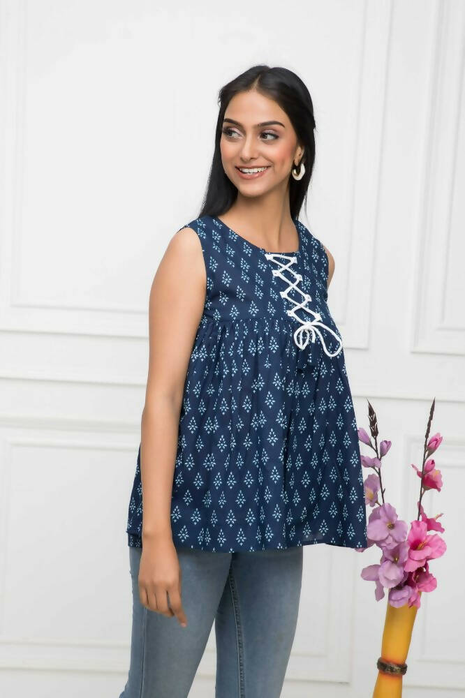 Myshka Women Blue Solid Round Neck Regular Sleeves Pure Cotton Top