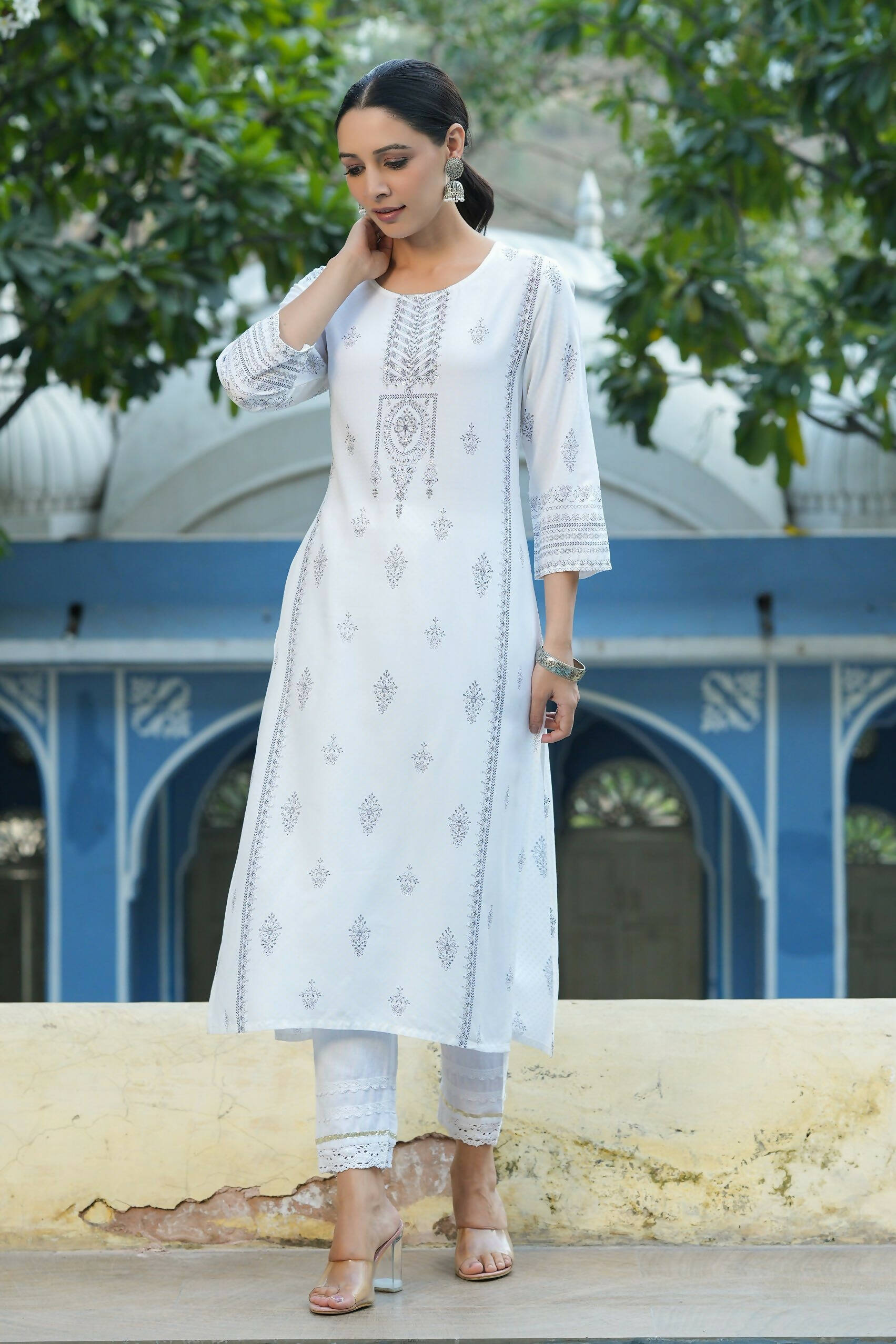 Juniper Women's White Rayon Placement Printed Straight Kurta