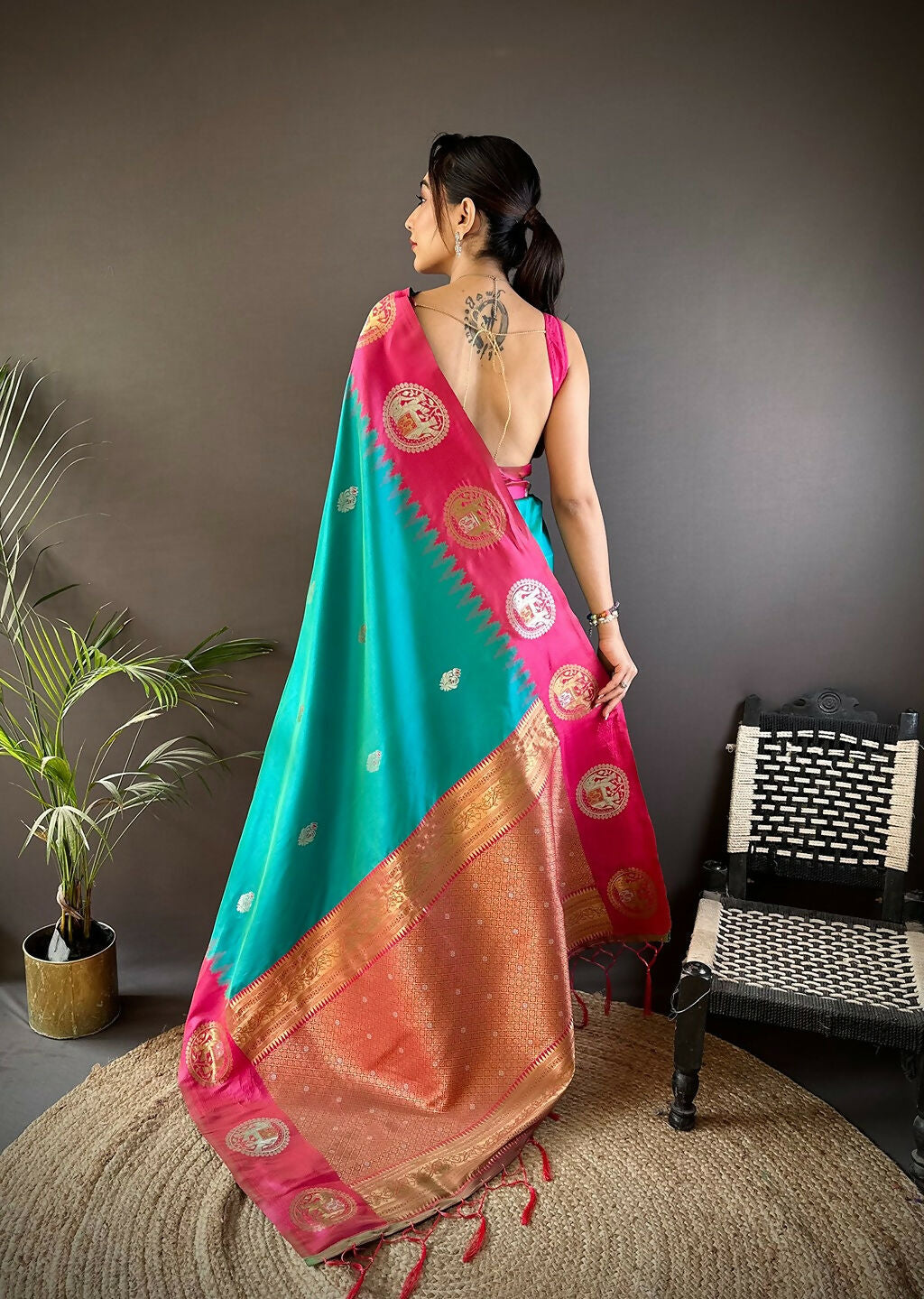Joban Fashion Pink Butti Banarasi Silk Sarees