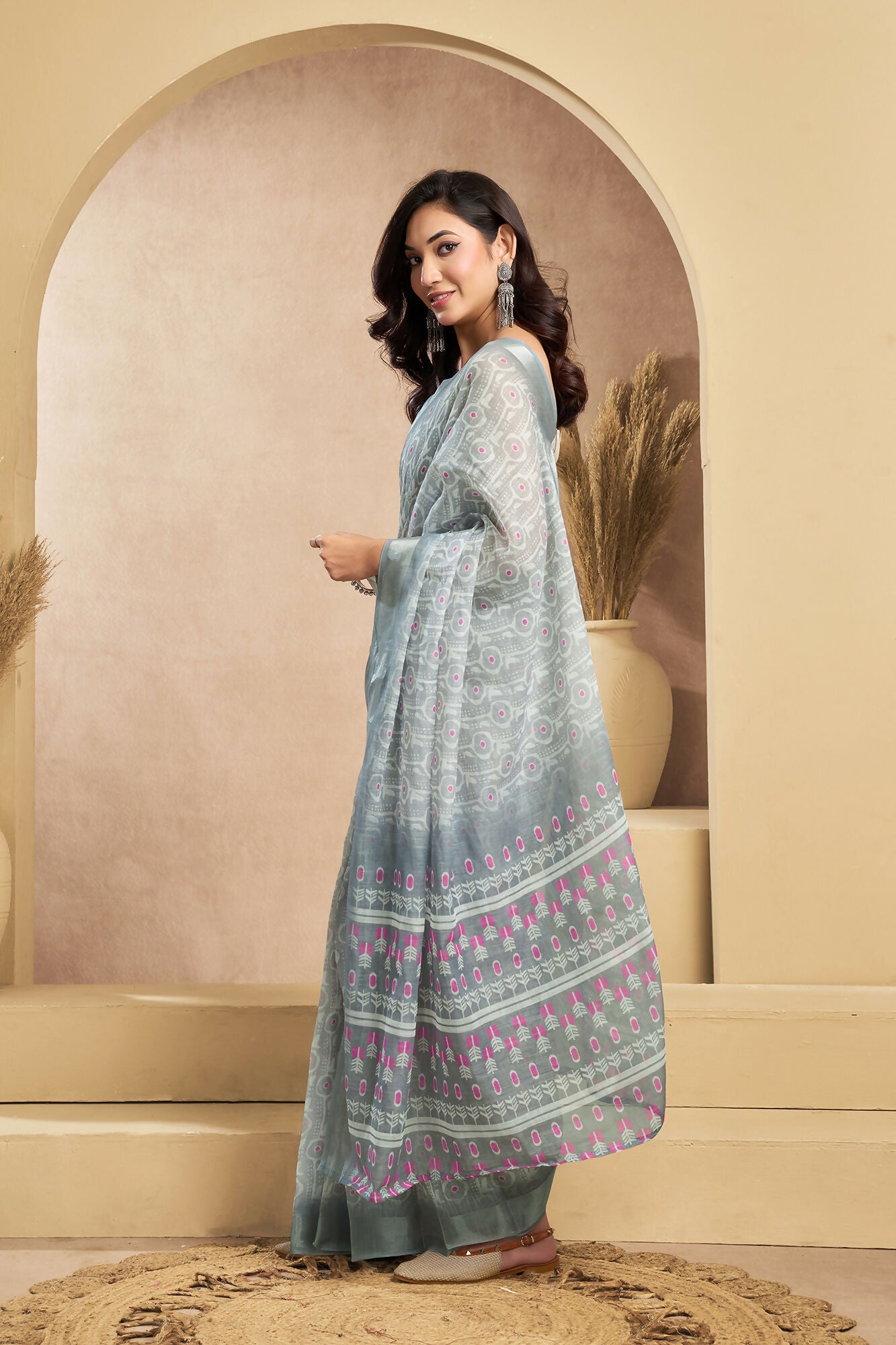 Vastranavya Grey Digital Printed Linen Ready To Wear Designer Saree with Unstitched Blouse