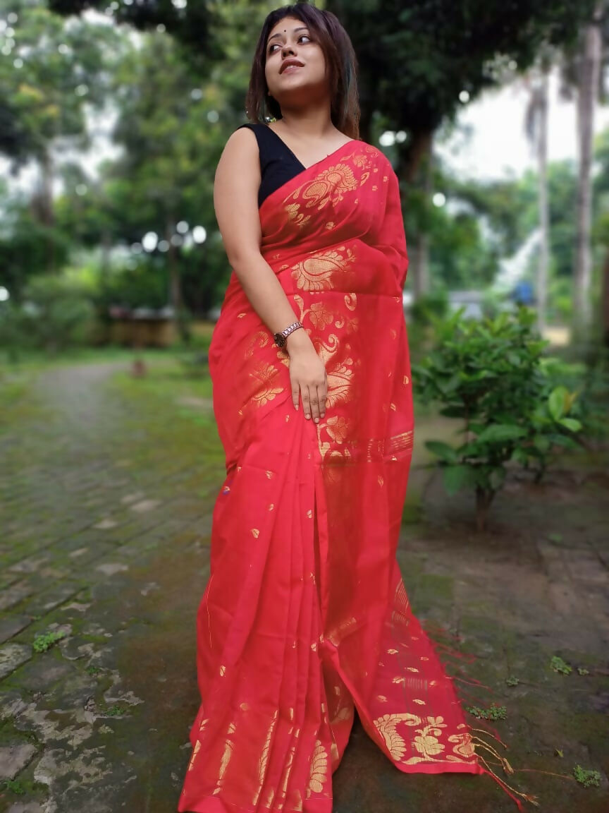 Exclusive Collection Red Beautiful Cotton Silk Saree