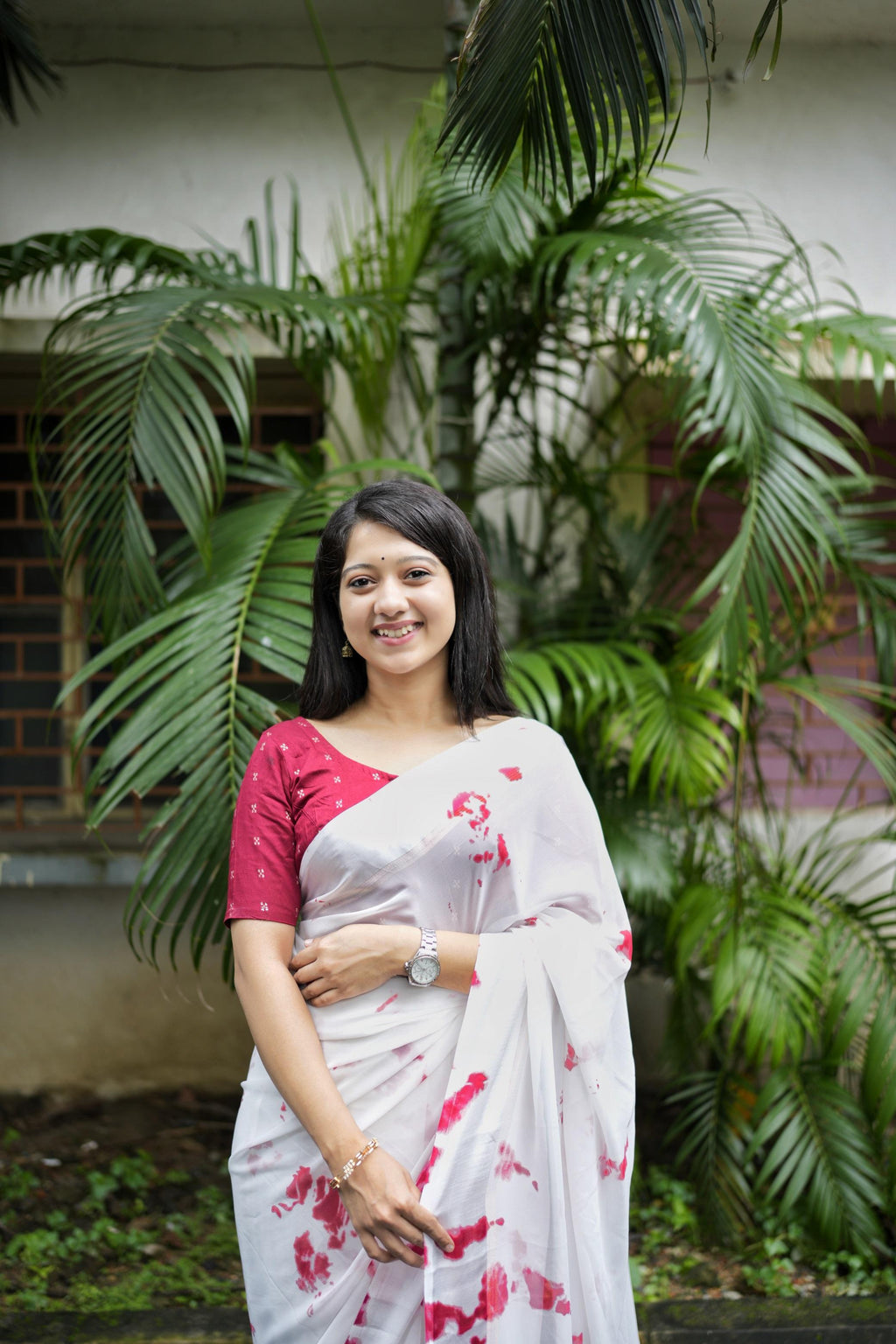 Red Poly Georgette Tie and Dye Saree with Unstitched Blouse - Hiral Fashion