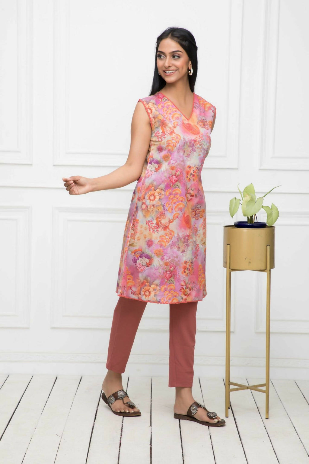 Myshka Women Multi-Floral Rayon A-Line V-Neck Kurtis