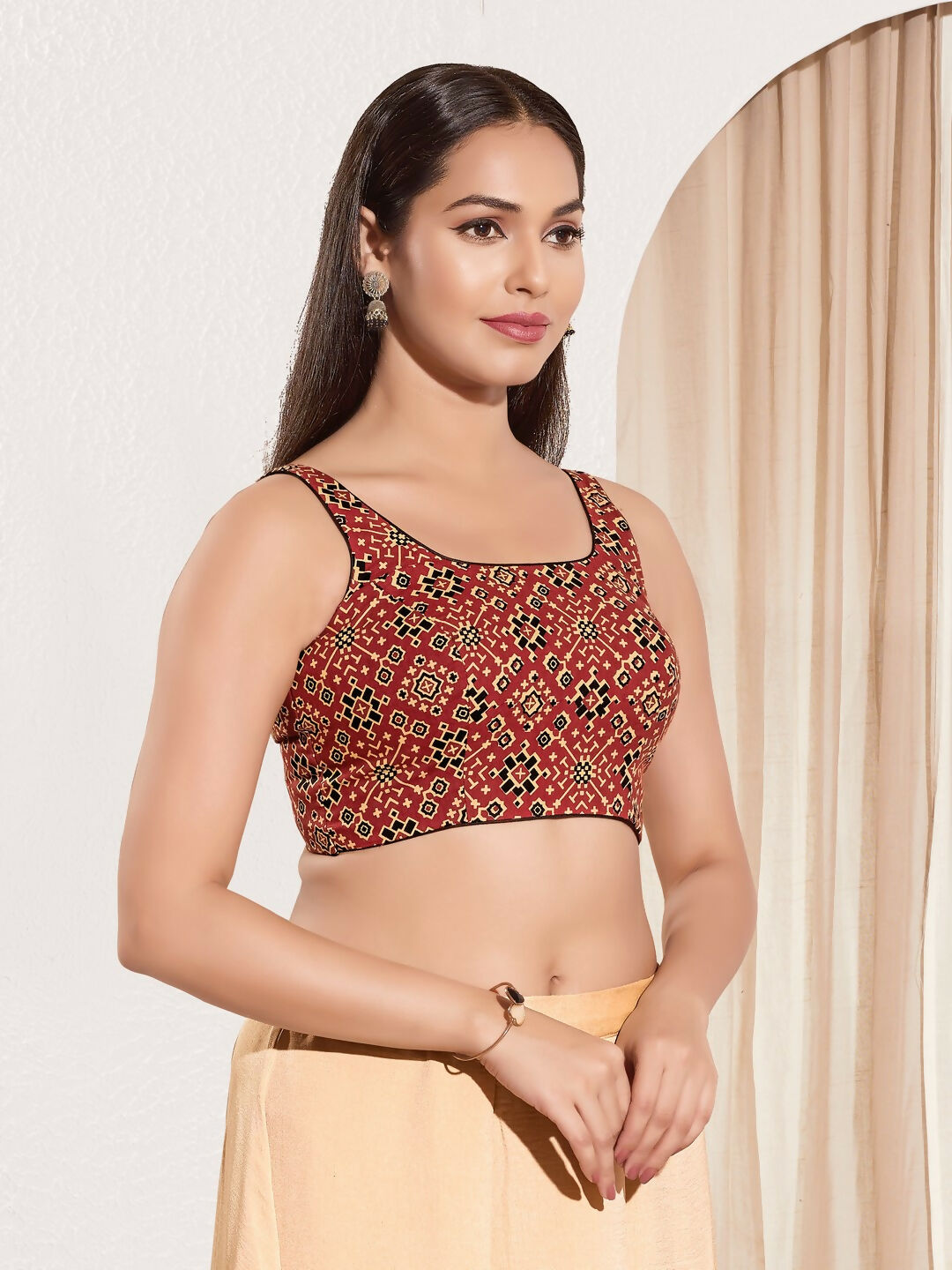 Joban Fashion Maroon Cotton Padded Blouse With Square Neck Sleeveless