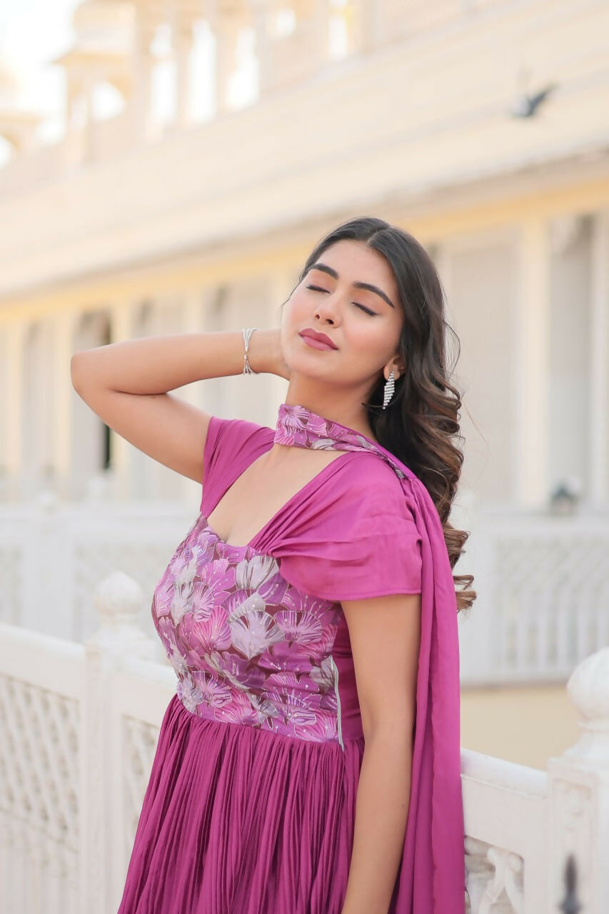 Vastranavya Position Print with Fancy Balloon Sleeves Chinnon Crush Pleating Gown with Dupatta - Pink