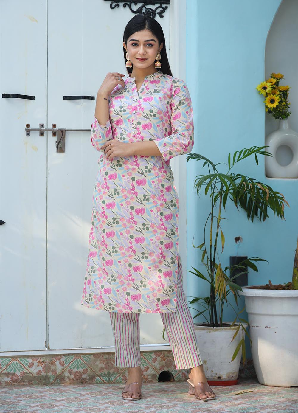 Kaajh Woman's Pink Printed Cotton Kurta Pant Set