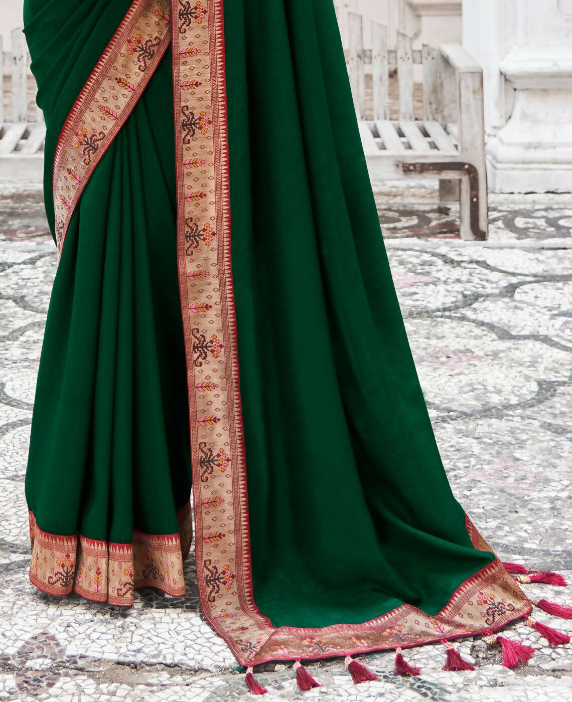 Green Vichitra Solid Saree With Unstitched Blouse Piece - Juhi