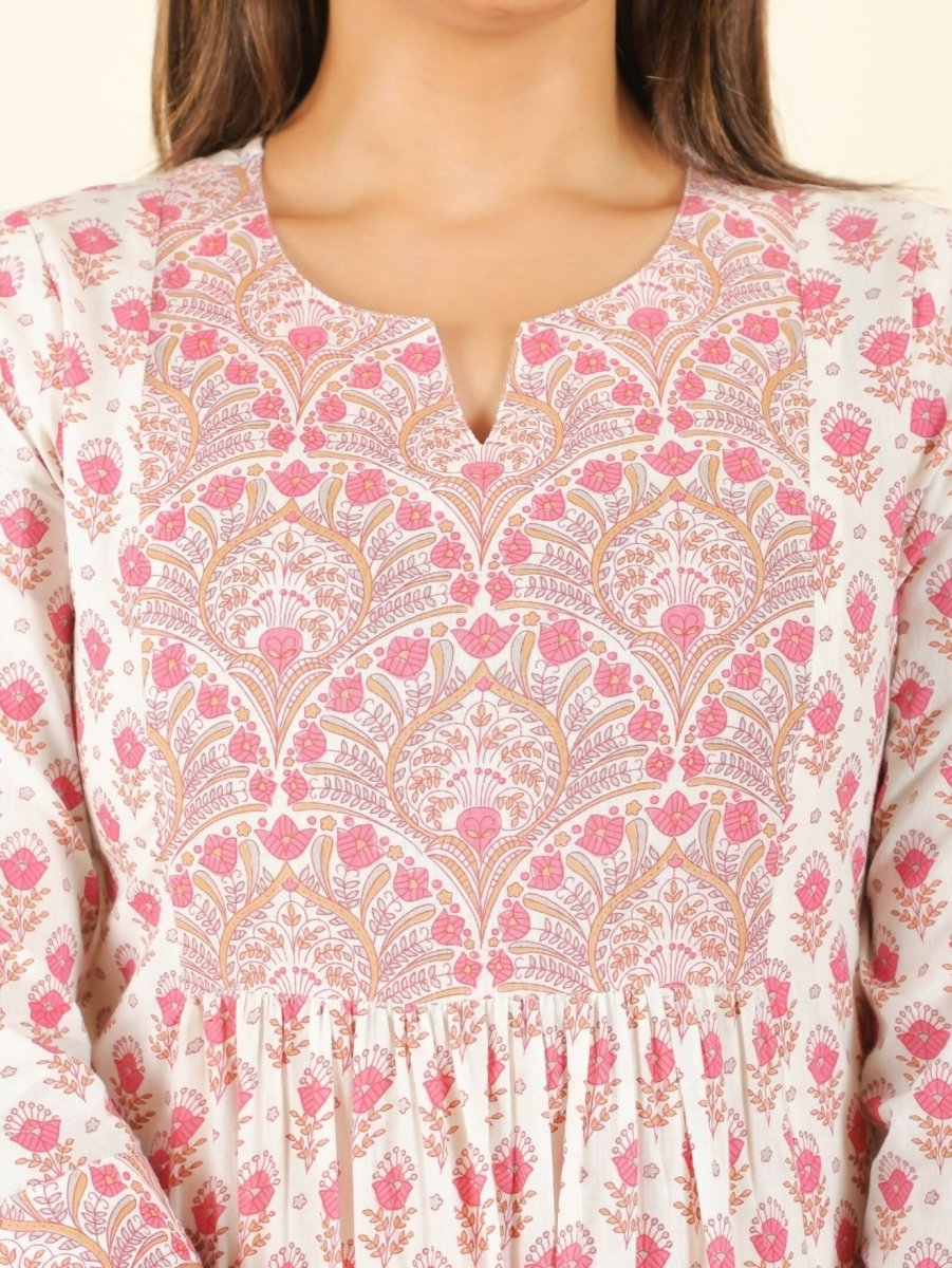 Aramya White Soft Cotton Floral Panelled Kurta for Women