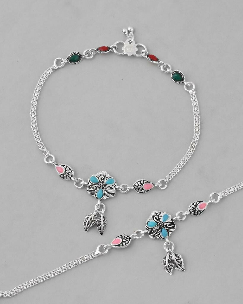 VOJ Set of 2 Traditional Stone Studded Flower Shaped Anklet