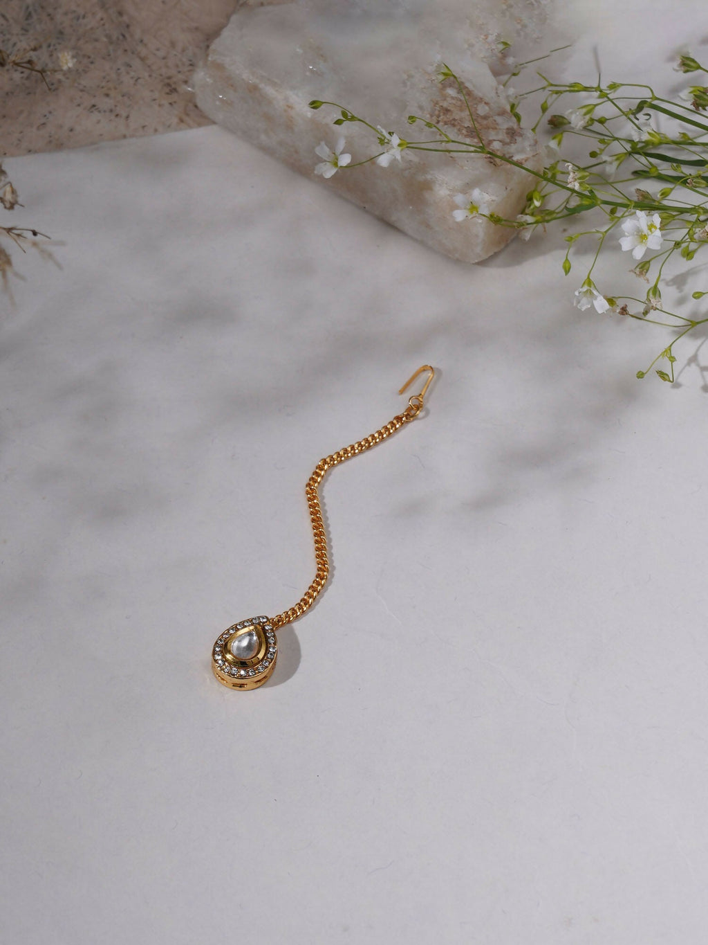Kundan Maang Tikka (Gold) - Ruby Raang