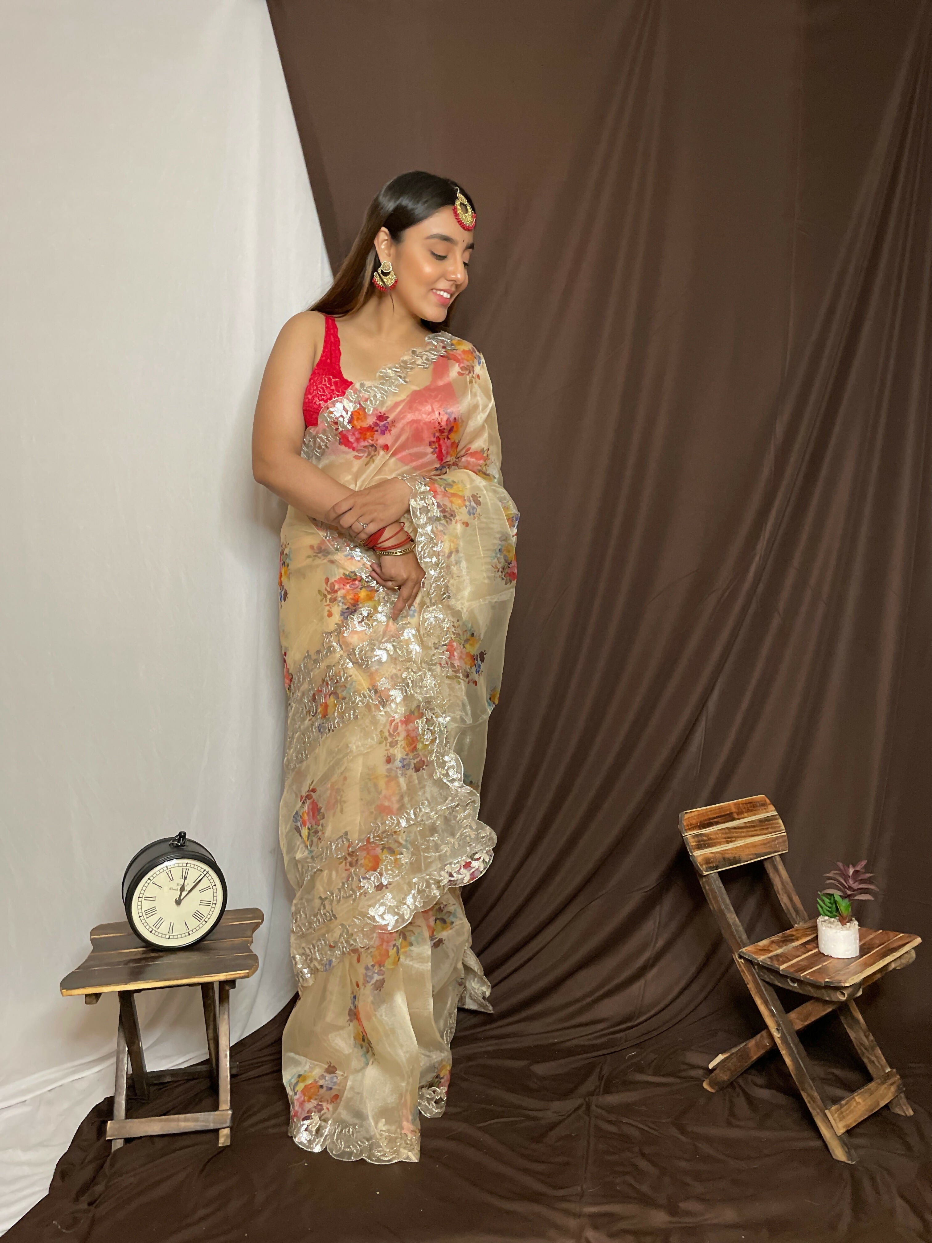 Vamsee Yashodha White Organza Saree