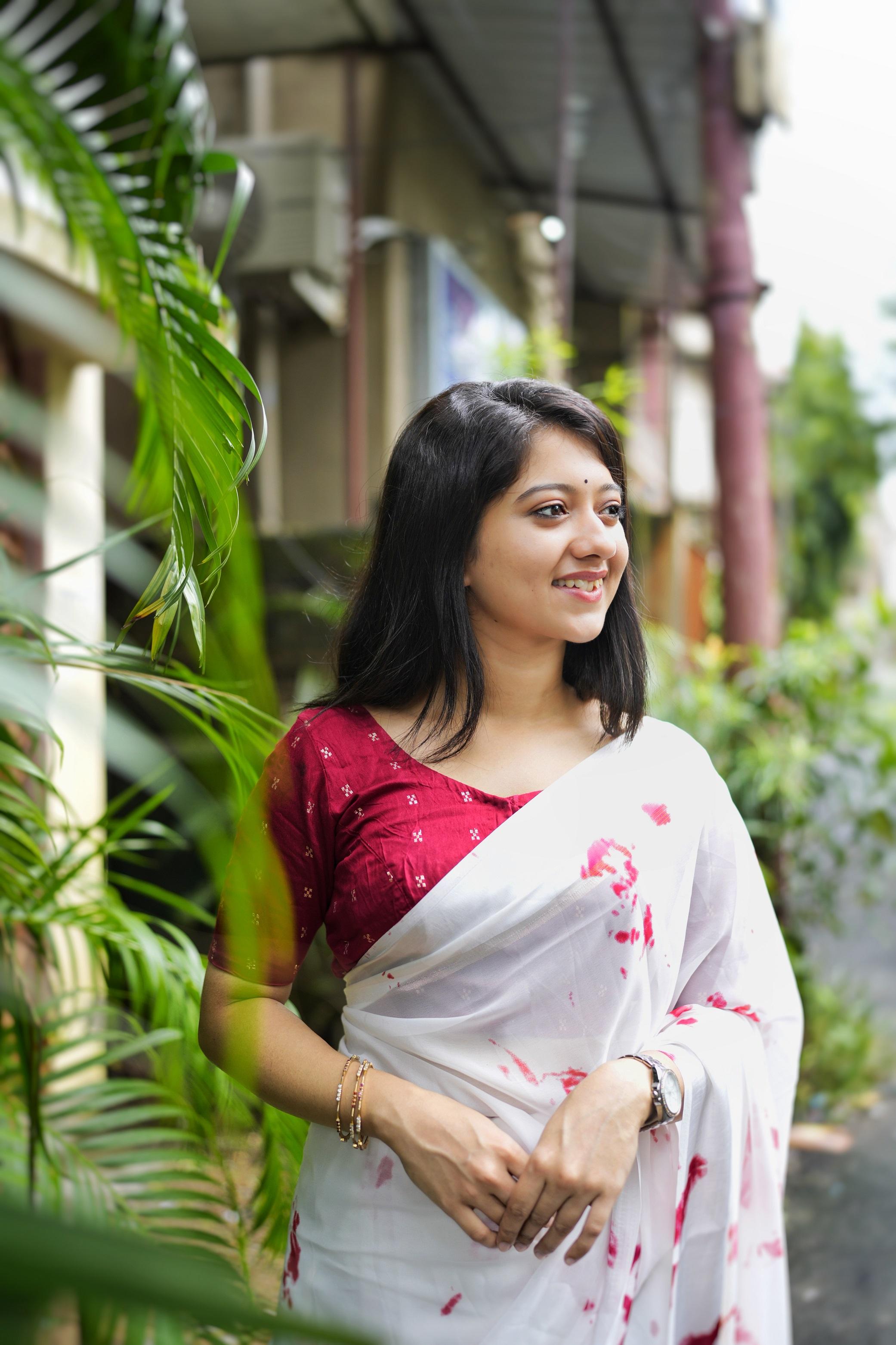 Red Poly Georgette Tie and Dye Saree with Unstitched Blouse - Hiral Fashion