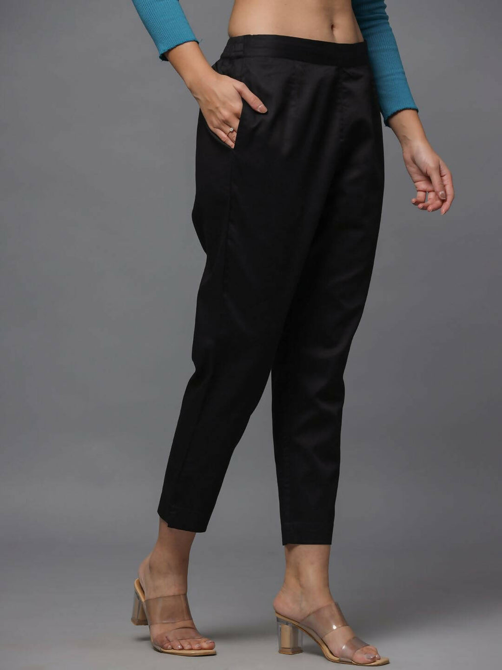 Juniper Women's Black Solid Straight Slim Pant