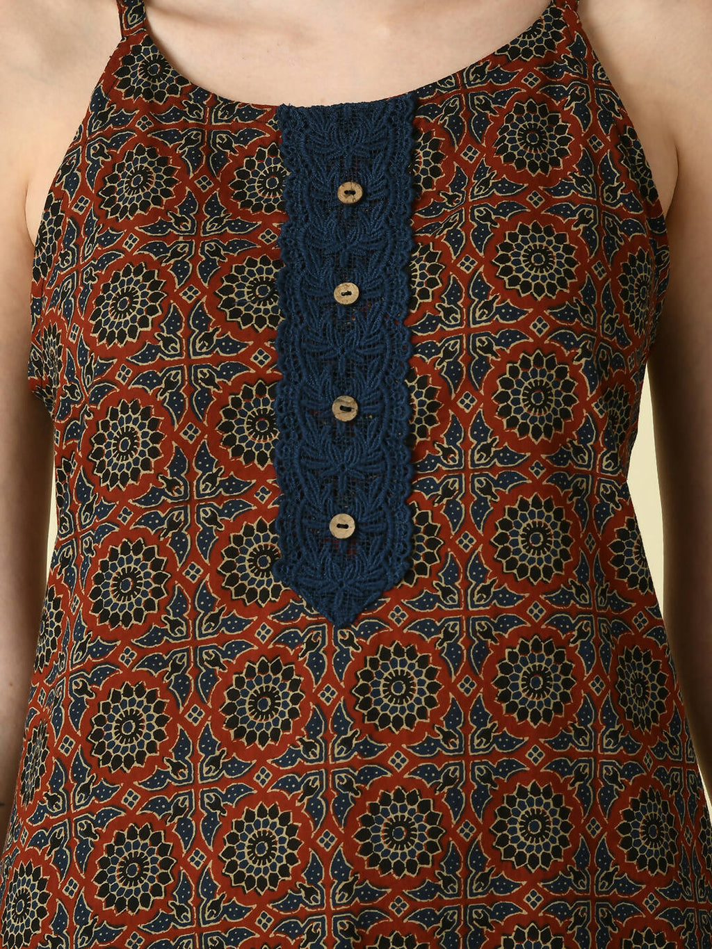 Myshka Women's Multi Straight Kurta & Trousers