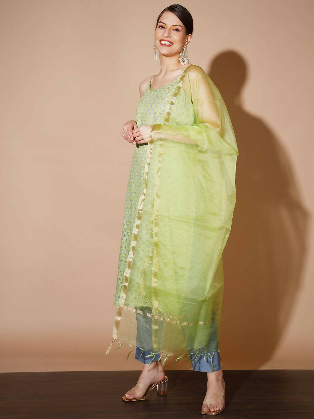 Myshka Women Green Printed Kurta & Trousers With Dupatta