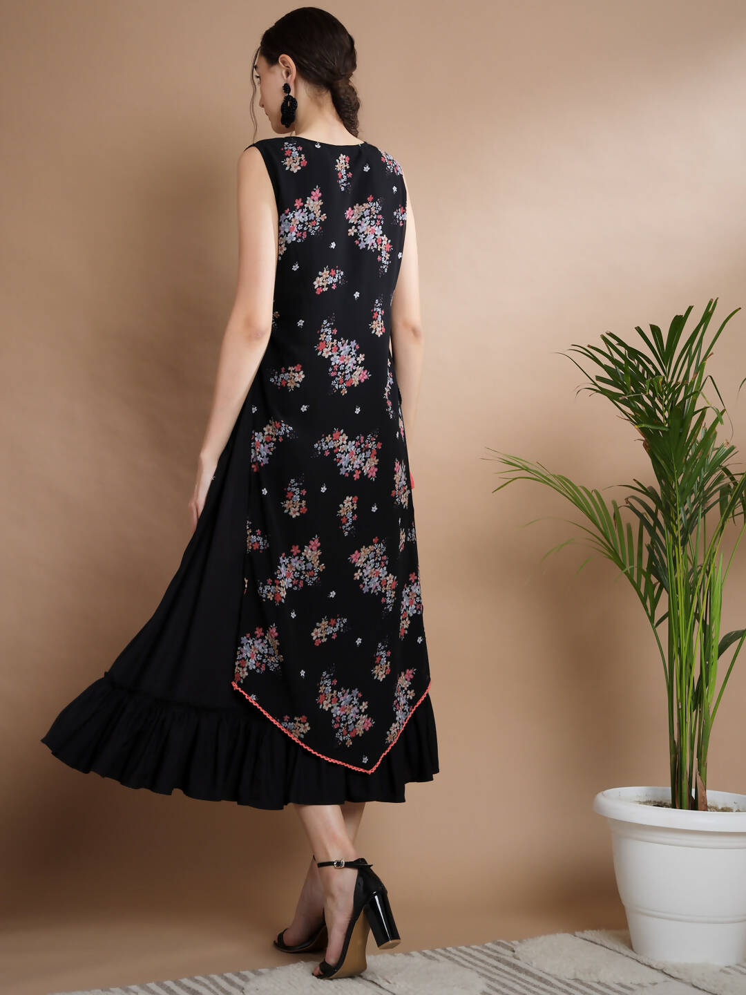 Myshka Women's Black Floral Printed Gown Dress