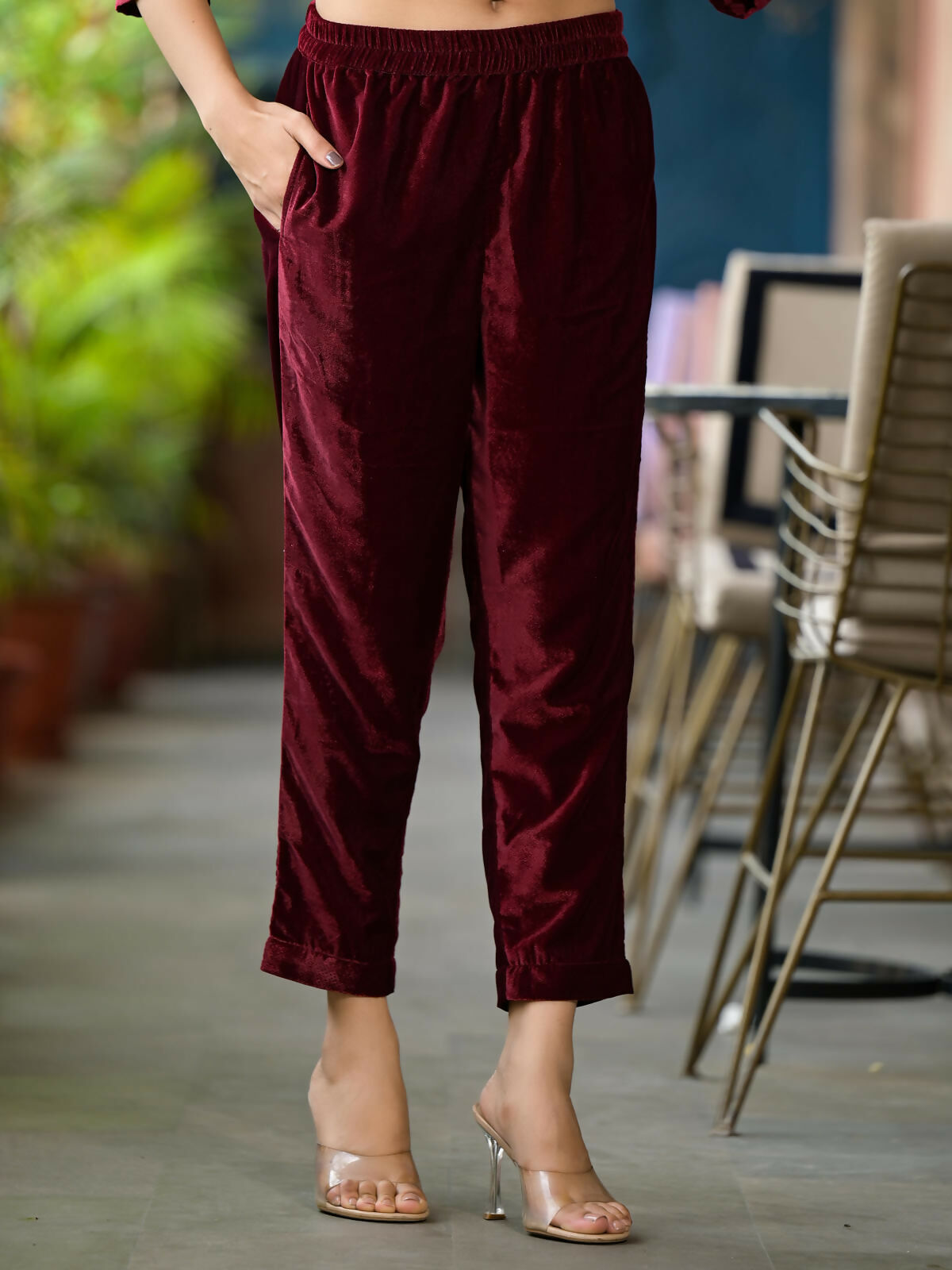 Juniper Women's Maroon Ethnic Motif Printed Velvet Kurta Set With Tassels