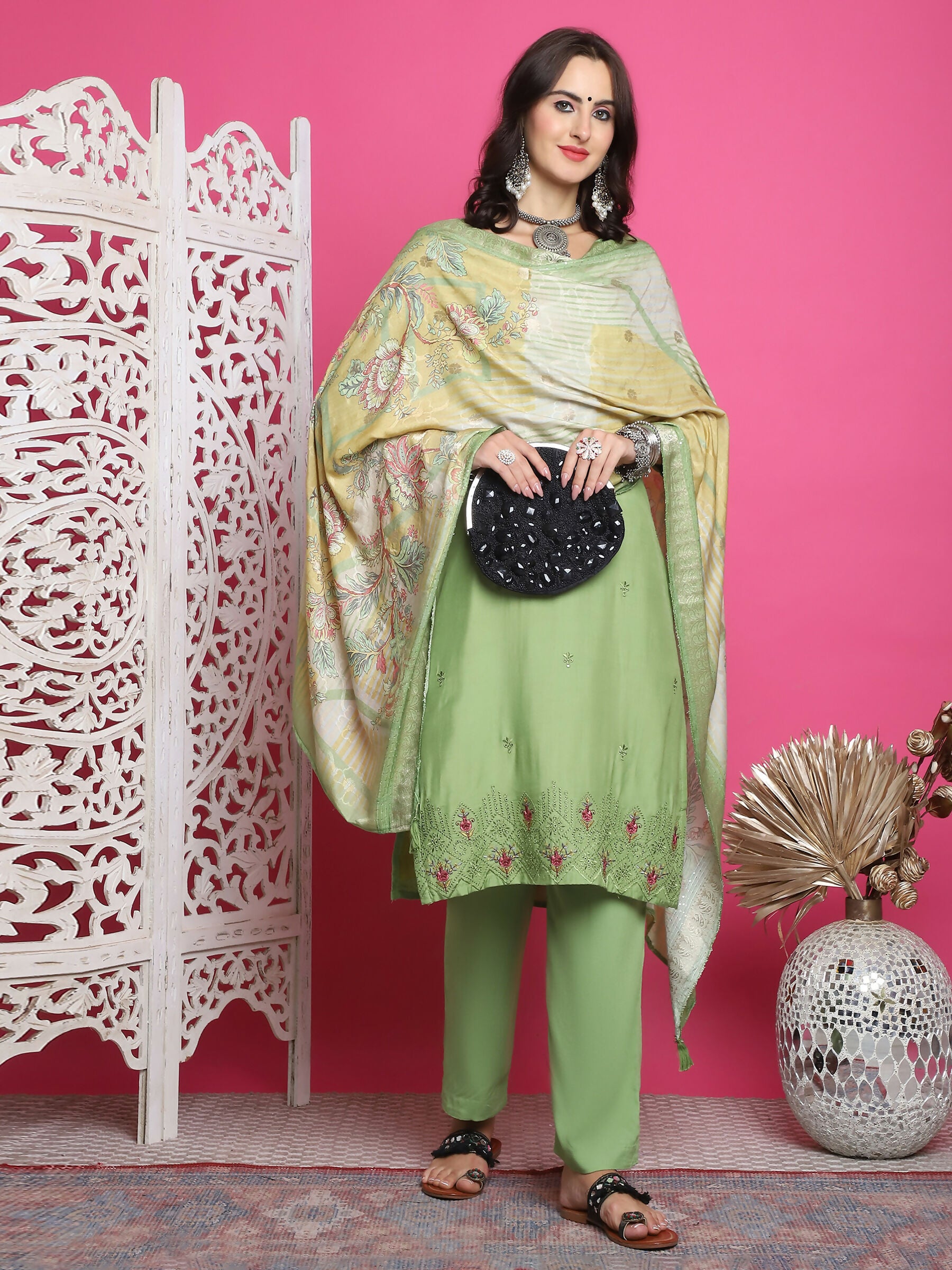 Jyoti Fashion Women's Green Muslin Floral Resham Embroidery Kurta with Trouser & Dupatta