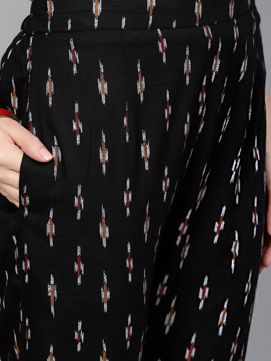 Antaran Black Pure Cotton Printed Kurta Pant Set