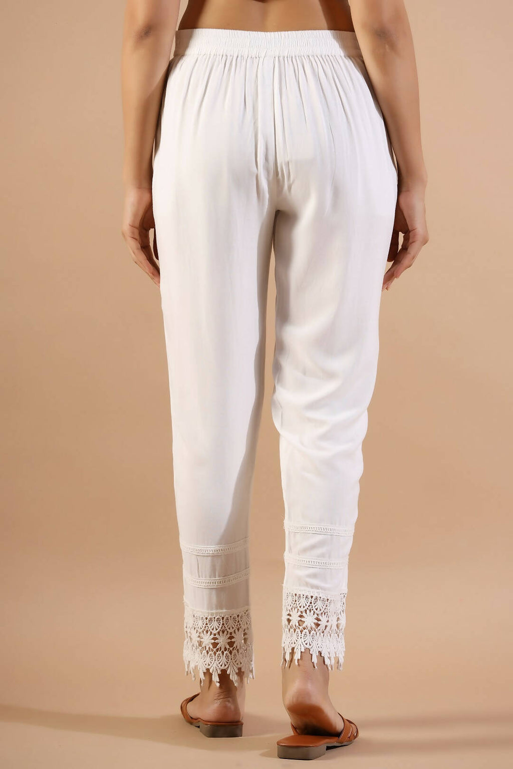 Juniper Women's White Rayon Solid Straight Pant