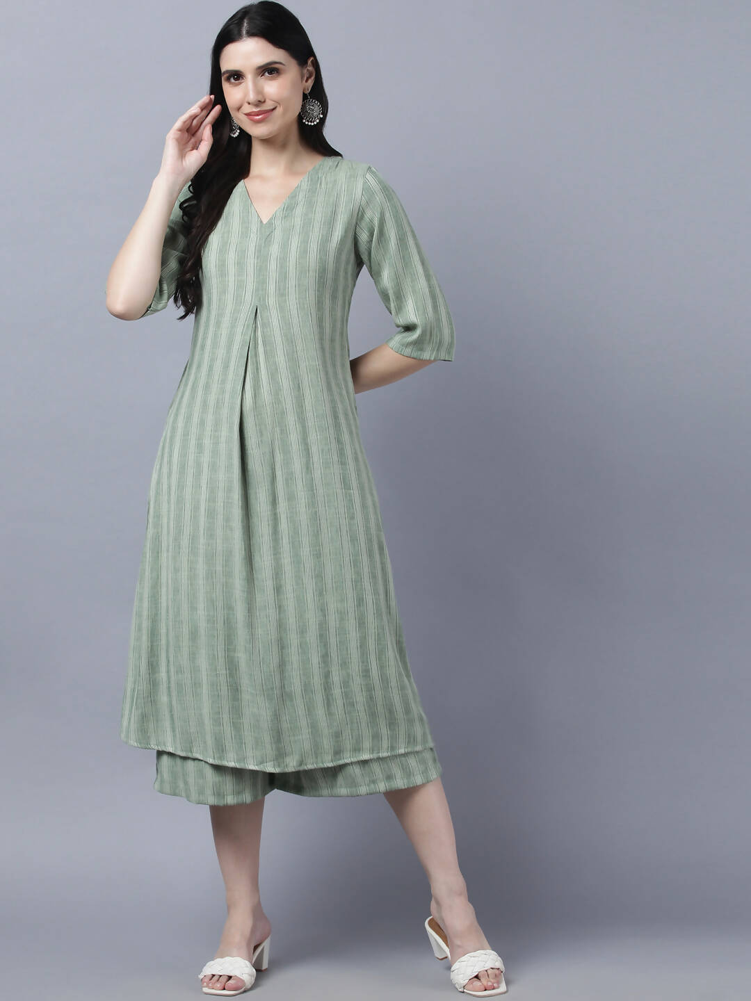 Myshka Stylish Green Cotton 3/4 Sleeve Women's Kurta Palazzo Set