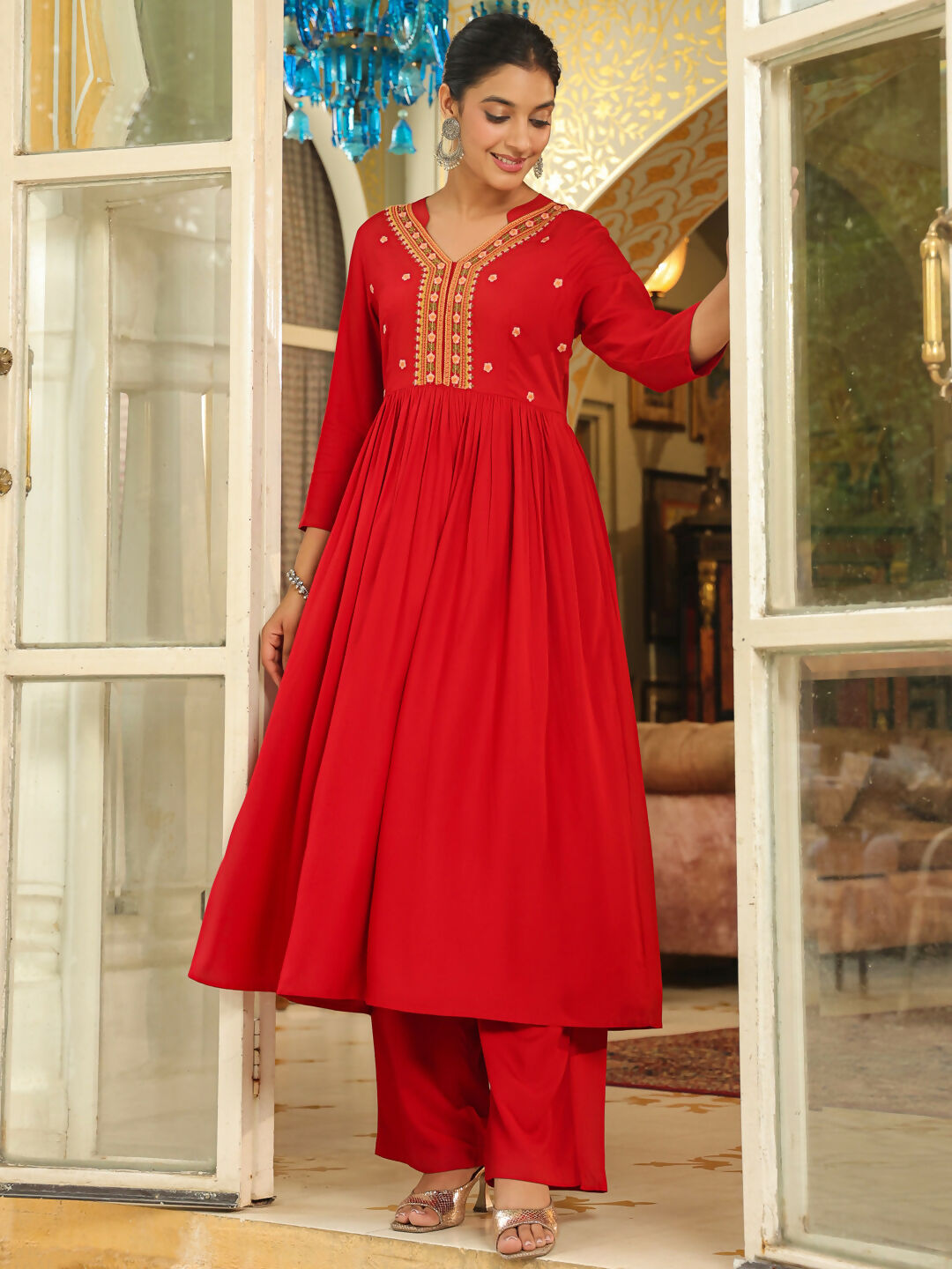 Janasya Maroon Rayon Yoke Embroidery Kurta & Bottom