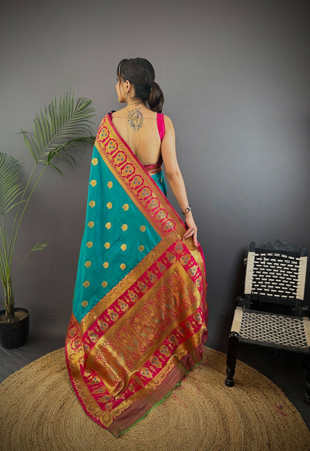 Joban Fashion Red Butti Banarasi Silk Sarees