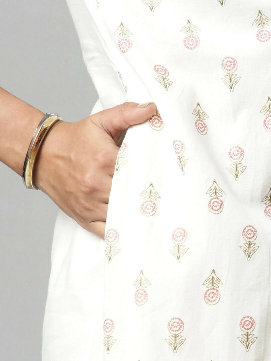 Ahalyaa Women's Off White Cotton Printed Kurta