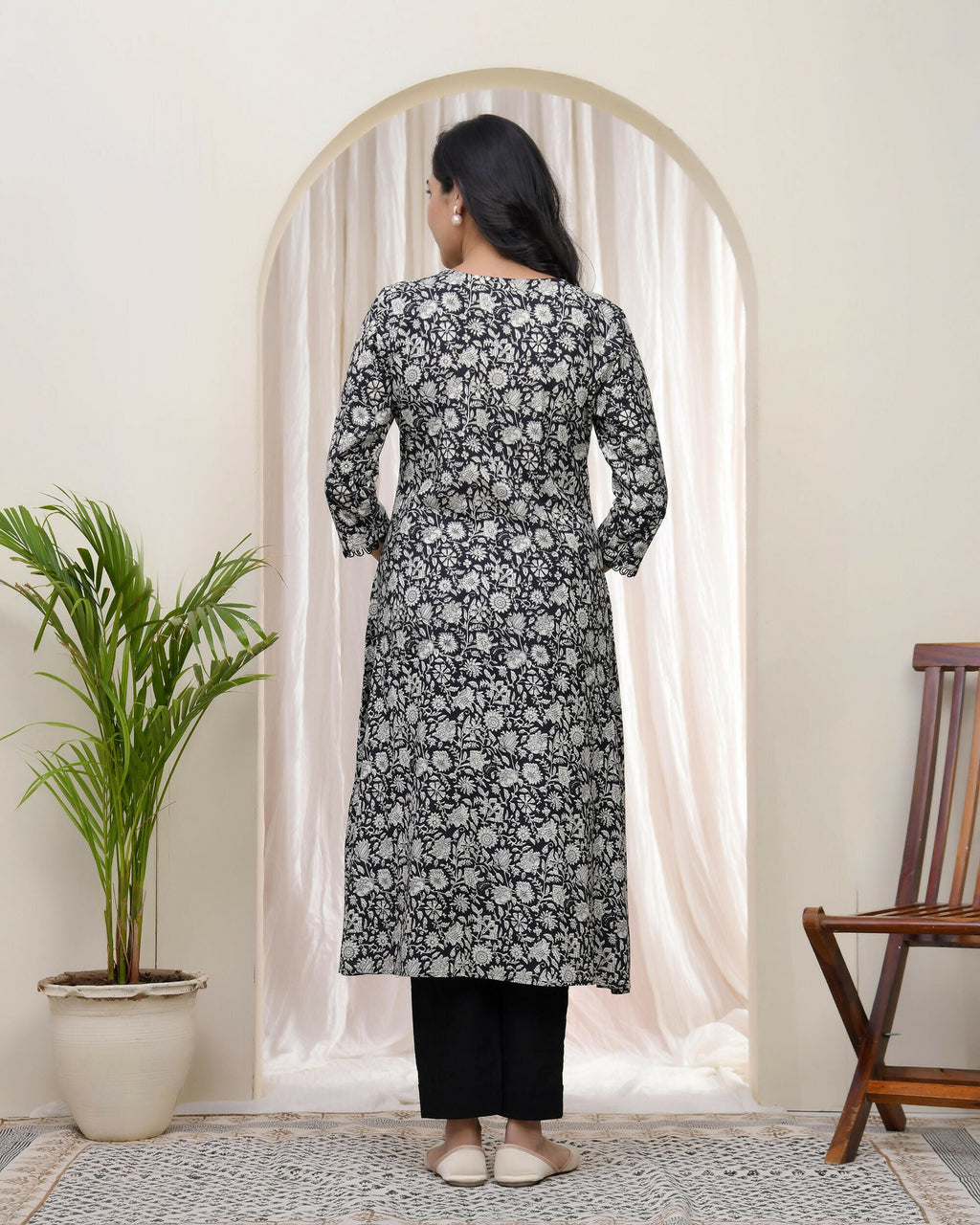 Vaasvablack Floral Cotton Printed Gathered Kurti With Pant