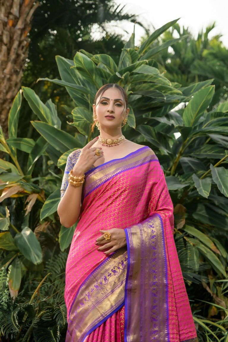 Jyoti Fashion Women's Pink Kanjivaram Silk Zari Woven Saree with Blouse