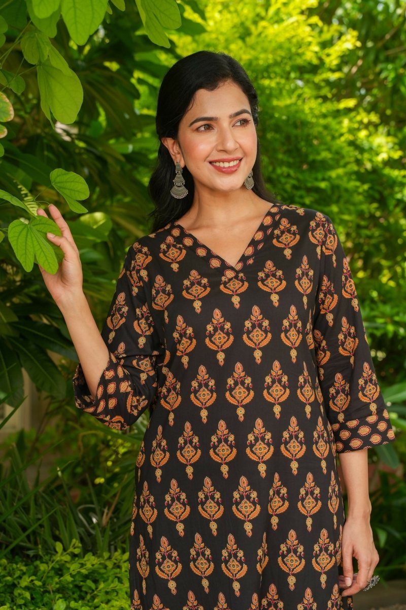 Aramya Straight Soft Cotton Floral Print Women's Kurta - Black